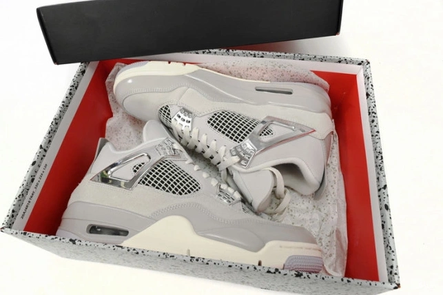 Bmlin 4 WMNS Jordan Moments Frozen Air AQ9129-001 0706